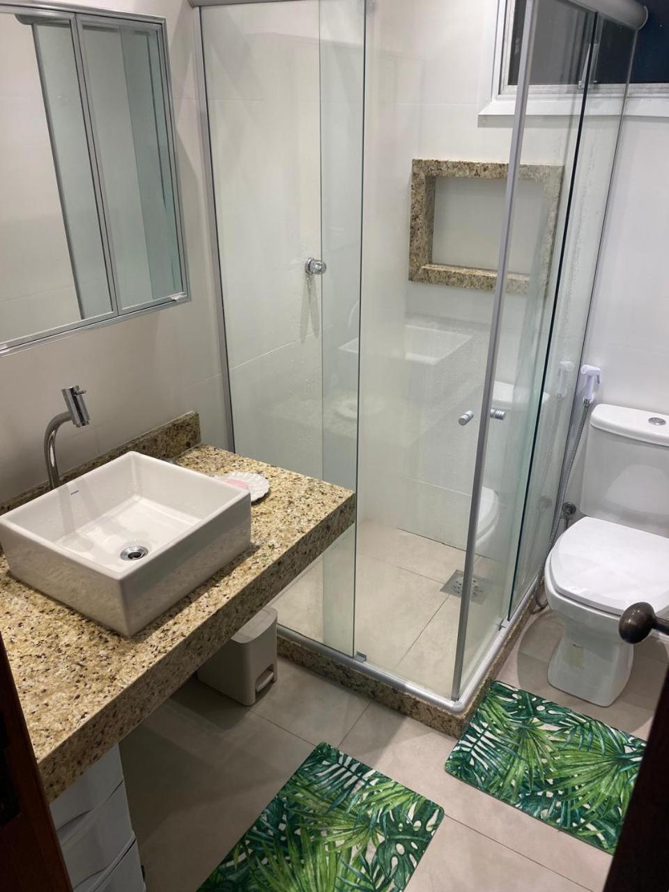 Prainha Com Roupa De Cama E Banho
